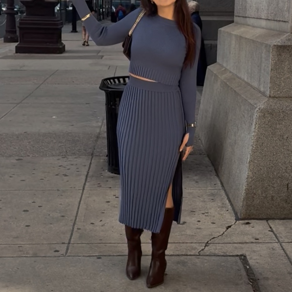 SOLD Amazon Blue Ribbed Skirt Set
